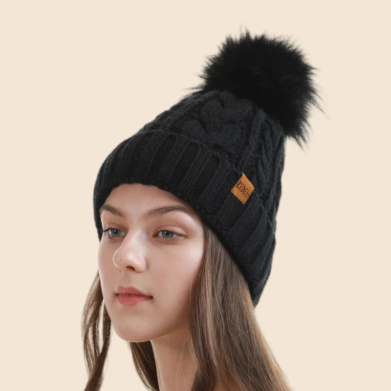 Women Winter Pompom Beanie Hat with Warm Fleece