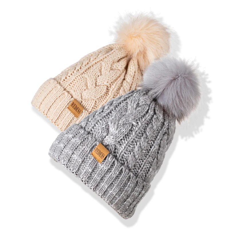 Women Winter Pompom Beanie Hat with Warm Fleece