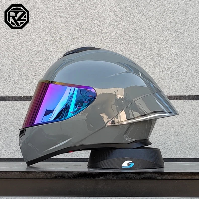 Latest high-quality motorcycle full face helmet with capacity.