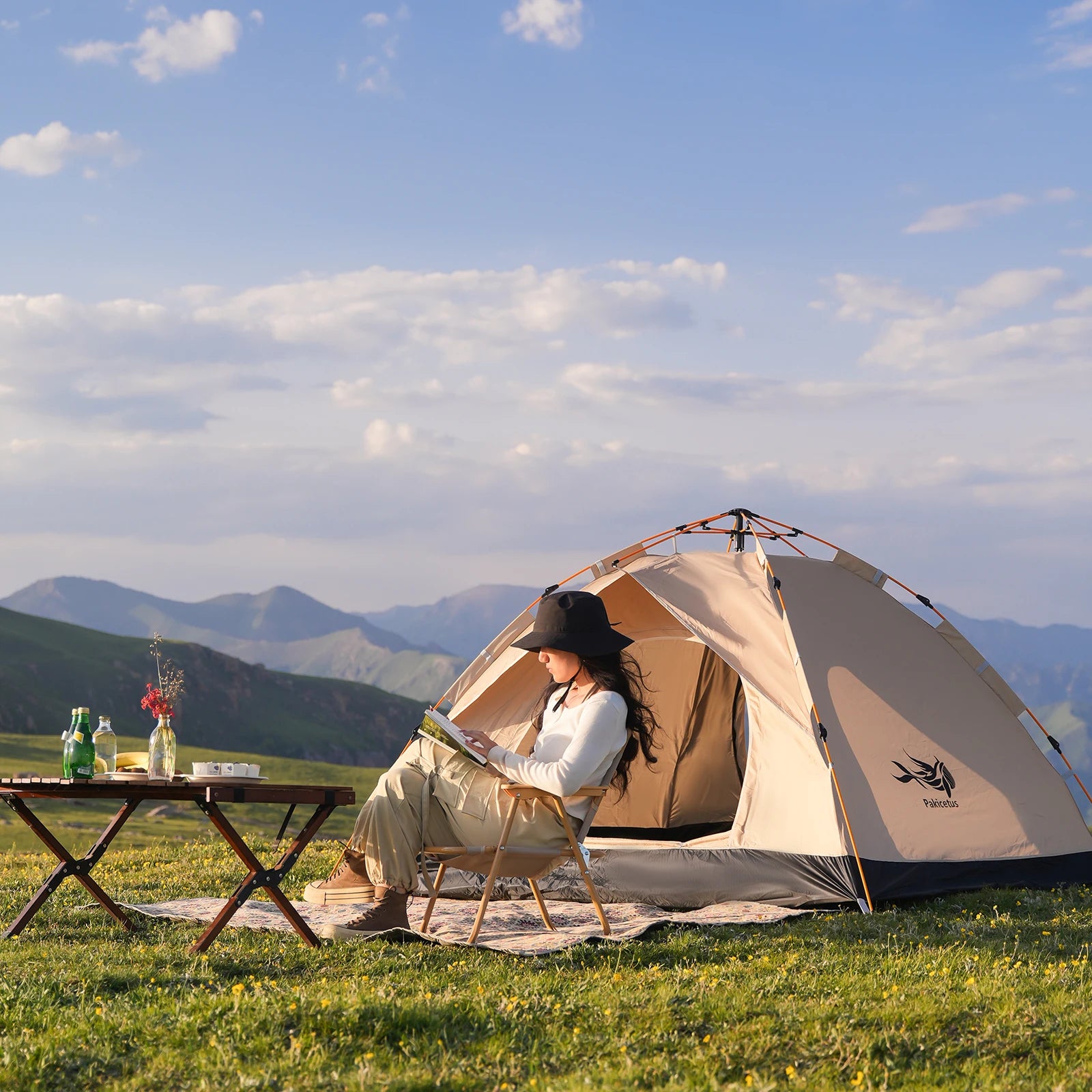 Instant Golden Tent