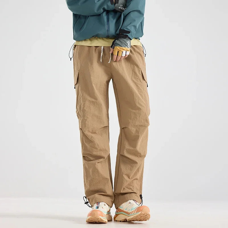 Men's Water-repellent Hiking Pants Scratch Resistance.