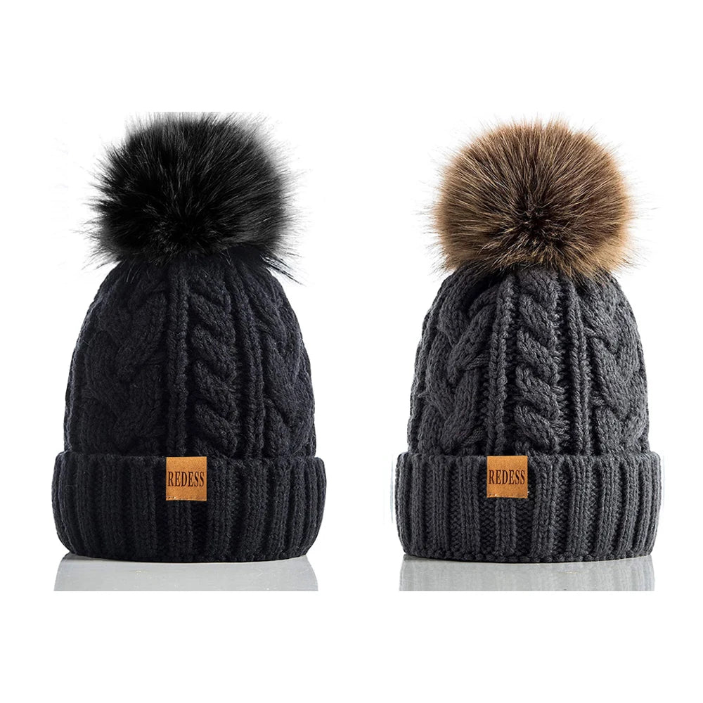 Women Winter Pompom Beanie Hat with Warm Fleece