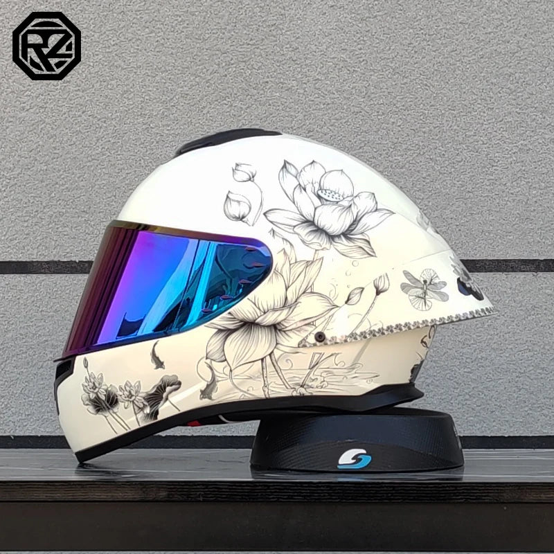 Latest high-quality motorcycle full face helmet with capacity.