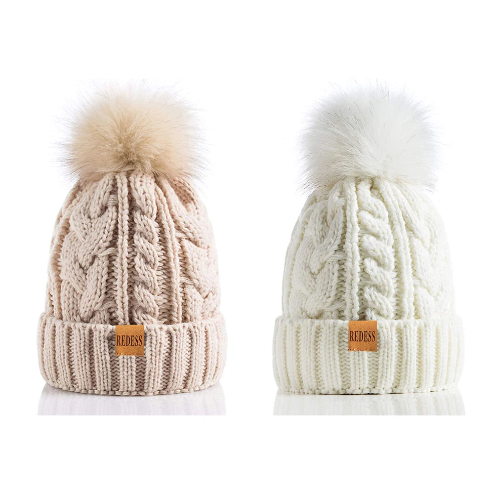 Women Winter Pompom Beanie Hat with Warm Fleece