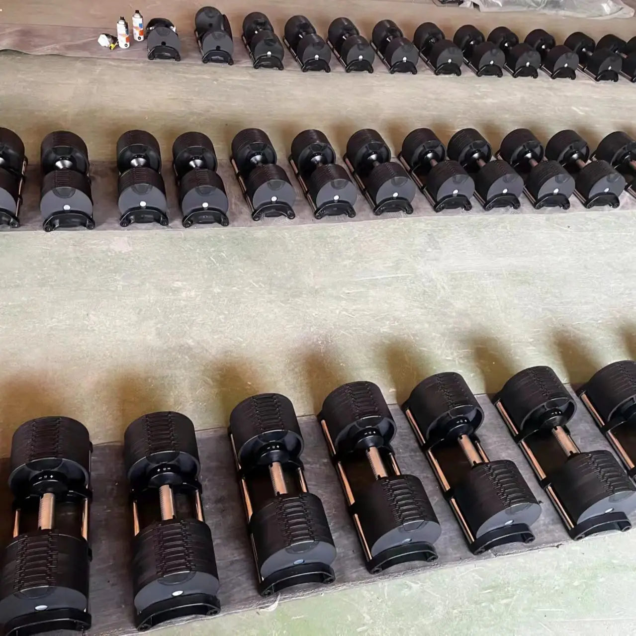 Adjustable Dumbbell Pair 2kg(5lb) or 4kg(9lb).