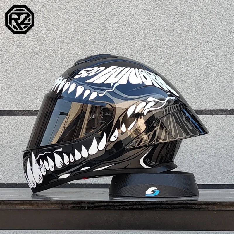 Latest high-quality motorcycle full face helmet with capacity.