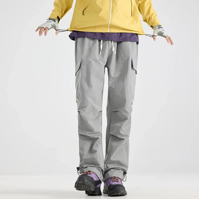 Men's Water-repellent Hiking Pants Scratch Resistance.